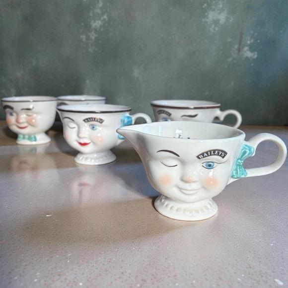 Vintage Baileys Mug Yum Mrs & Mr Blue Bow Winking Limited Edition Set Of 5 1996 - Picture 3 of 12